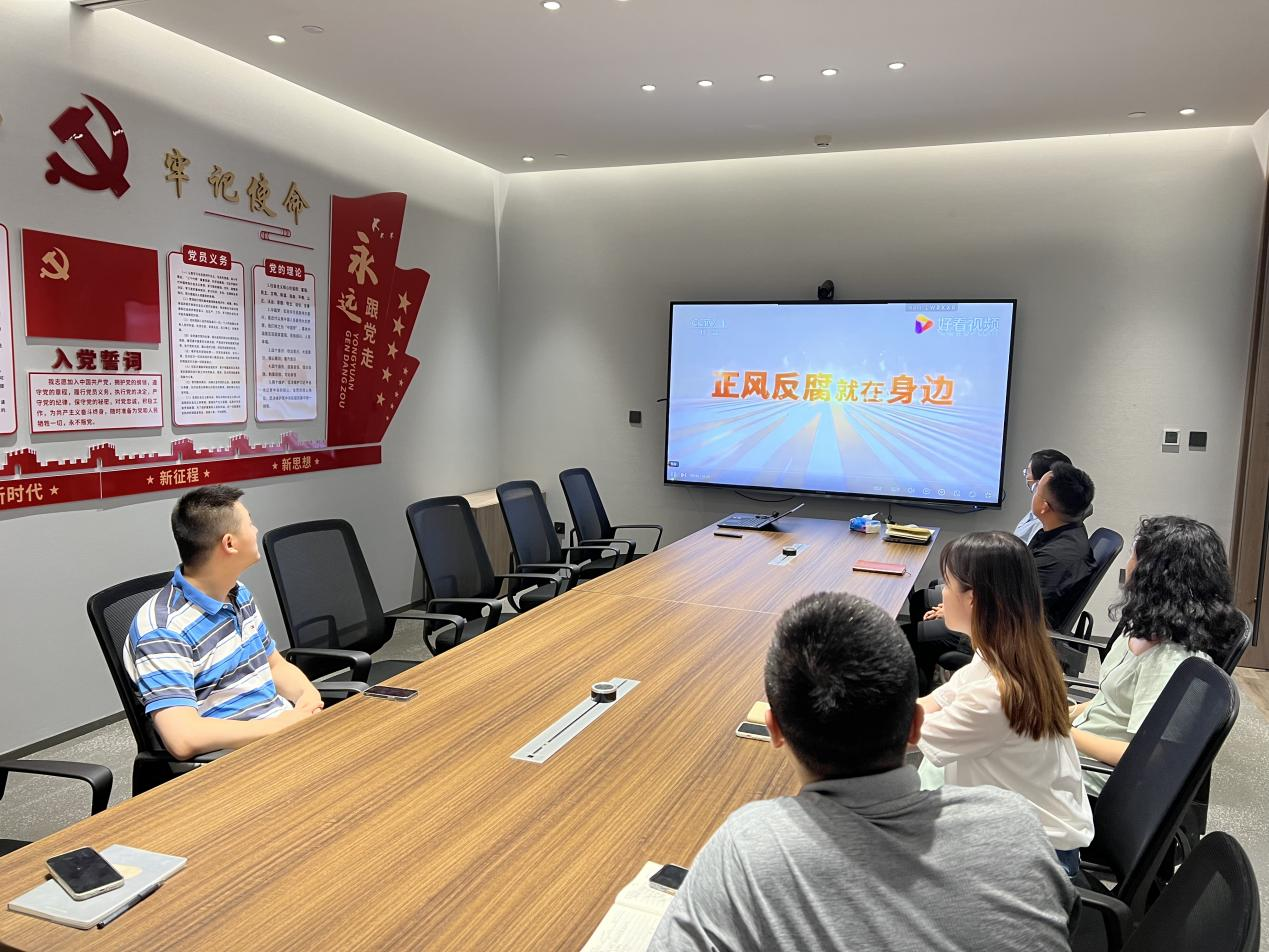 健全投正风反腐就在身边.png 健全投正风反腐就在身边.png